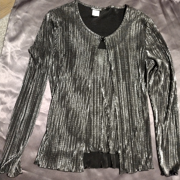 Silver Metallic layered top - Picture 2 of 13